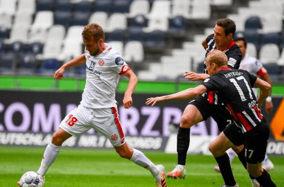 包含斯图加特中场核心受伤，球队战绩或受影响的词条