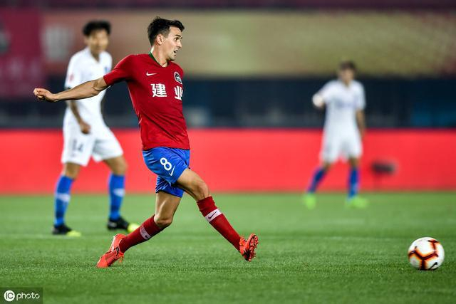 河南建业客场击败鲁能，逆转形势迎来转机的简单介绍