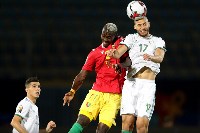 PG电子线上登入-非洲足球盛事引爆热议！巅峰对决在即喧嚣封顶