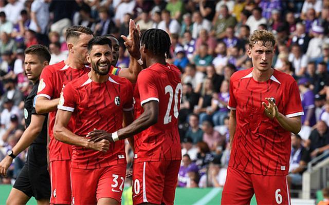 PG电子游戏-弗赖堡球队在主场比赛中横扫对手取得胜利