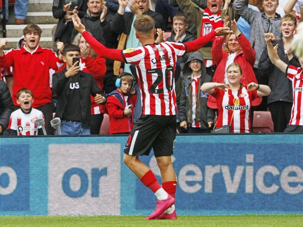 客场作战困难重重,仍全力争胜 客场作战困难重重,仍全力争胜