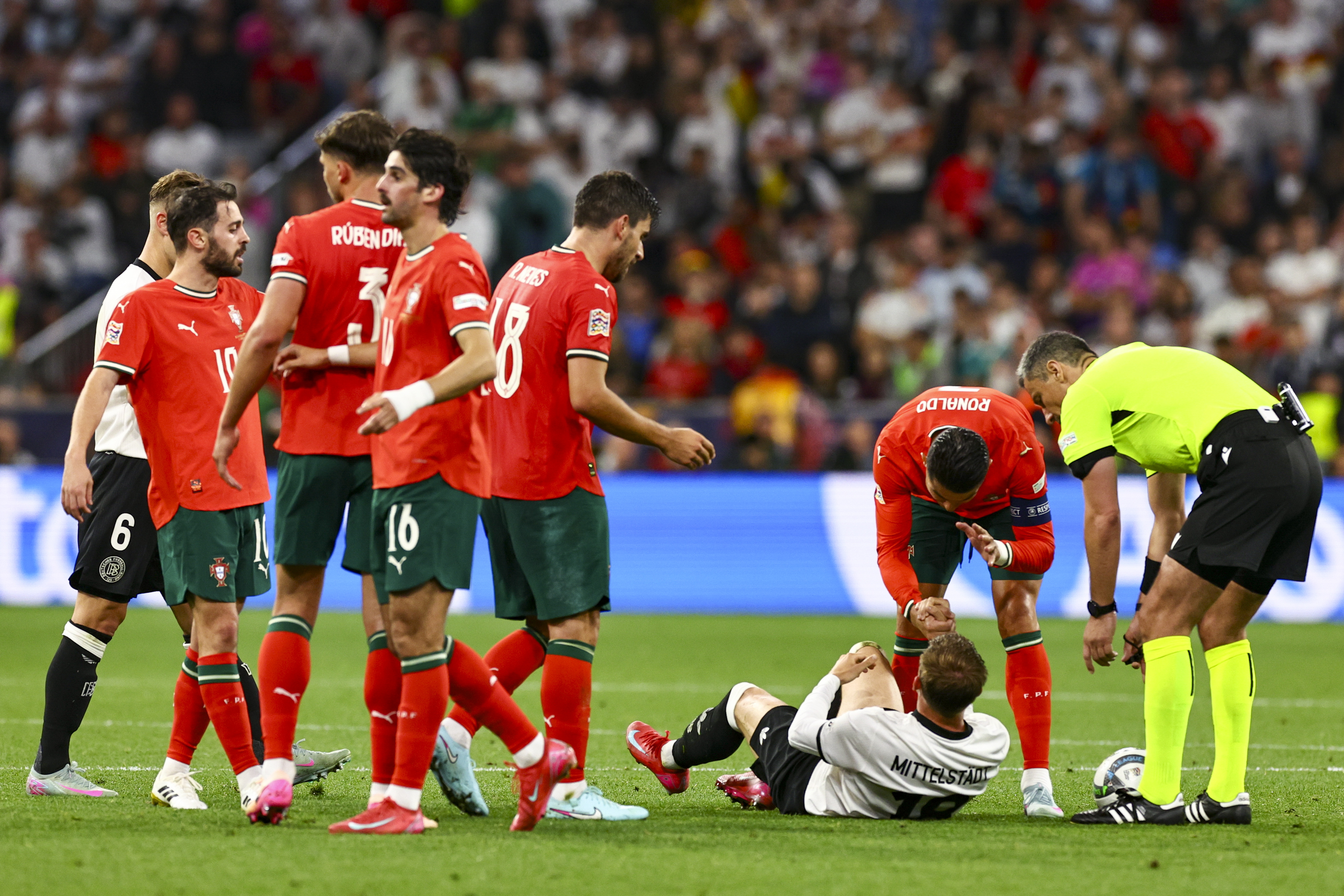 PG中国官网-法罗群岛队艰难晋级欧洲预选赛淘汰赛的简单介绍