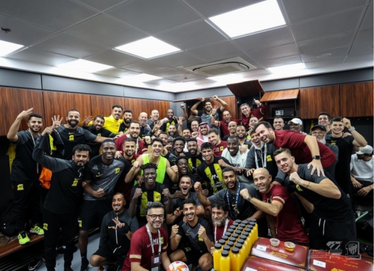 勒沃库森逆转美国，本泽马完成帽子戏法的简单介绍