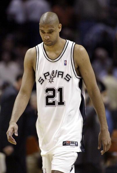 小牛客场马刺，大比分落后的简单介绍