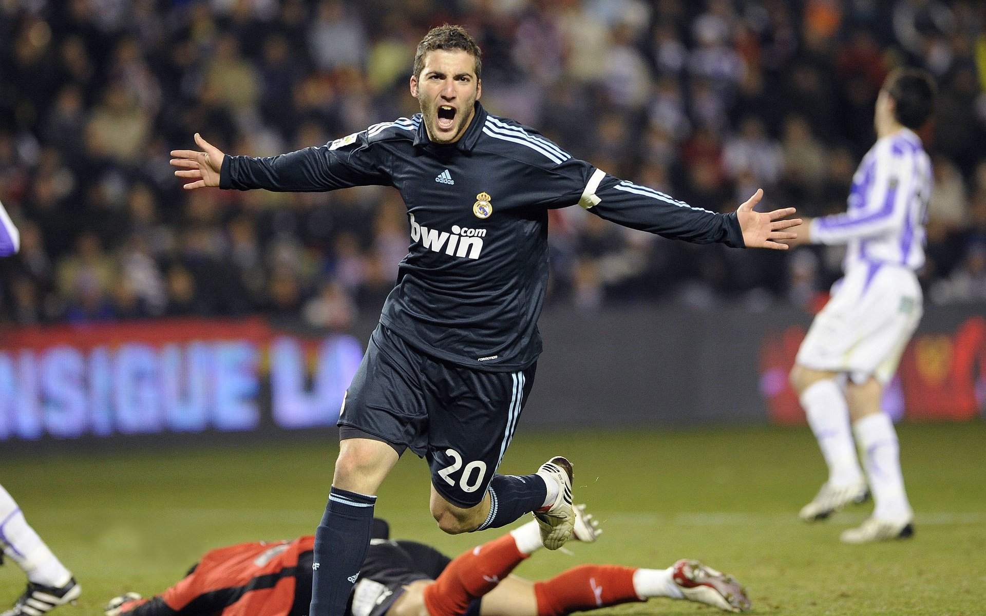 PG电子试玩官网-若日尼奥的指挥艺术，荷兰式传控如何碾压国际米兰的战术体系