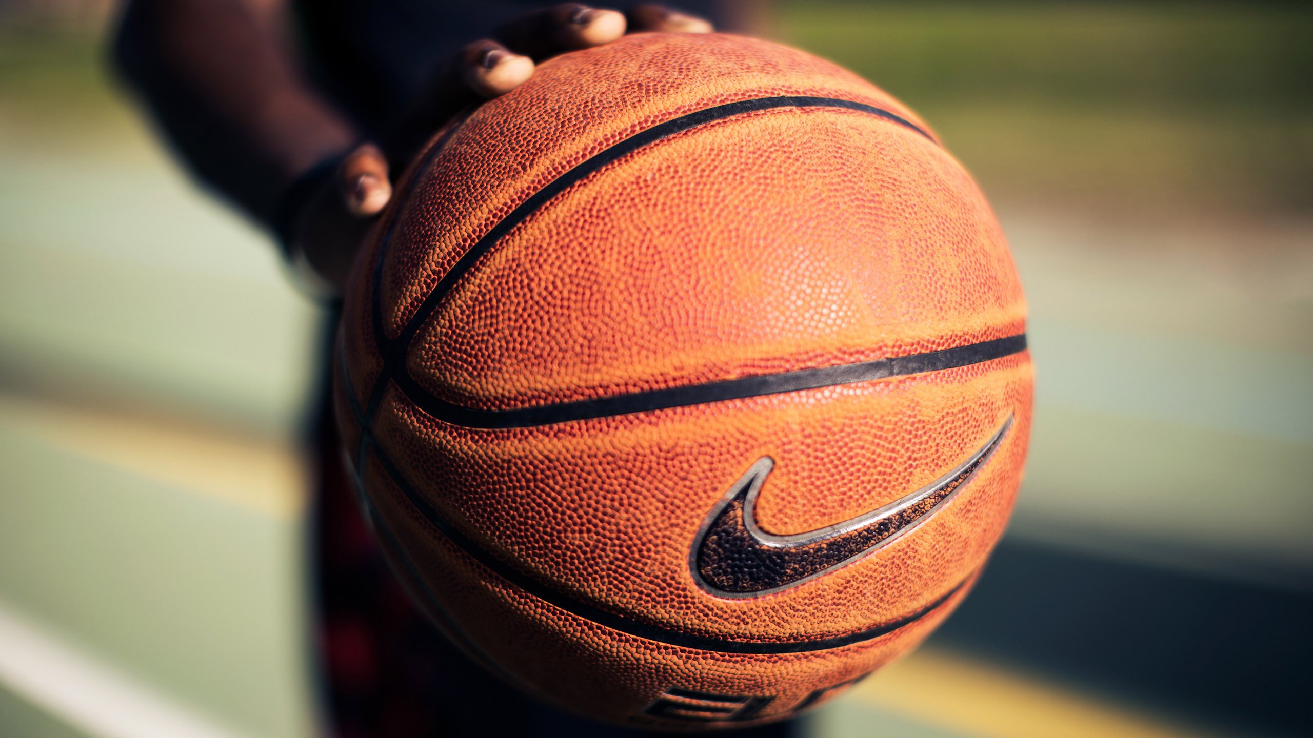 PG电子游戏-弯道绝杀与车队易位，佩雷兹的轮胎烟雾，如何点燃F1美国站的策略豪赌？